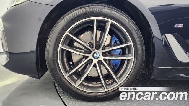 BMW 5시리즈 (G30) 523d M Sport, 2023 все фото