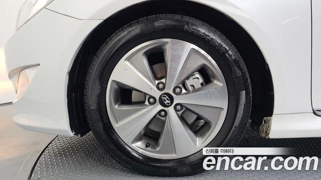 Hyundai Sonata гибрид Premier, 2012 все фото