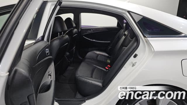 Hyundai Sonata гибрид Premier, 2012 11