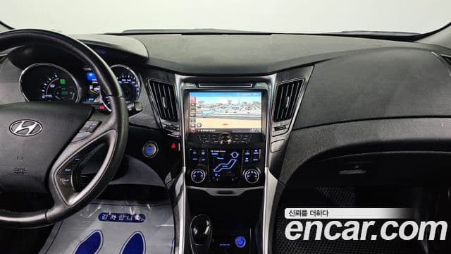 Hyundai Sonata гибрид Premier, 2012 17