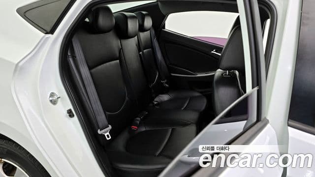 Hyundai Accent(новый кузов / новое поколение) Modern, 2015 12