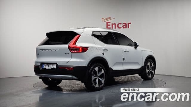 Volvo XC40 B4 Ultimate Bright, 2024 2