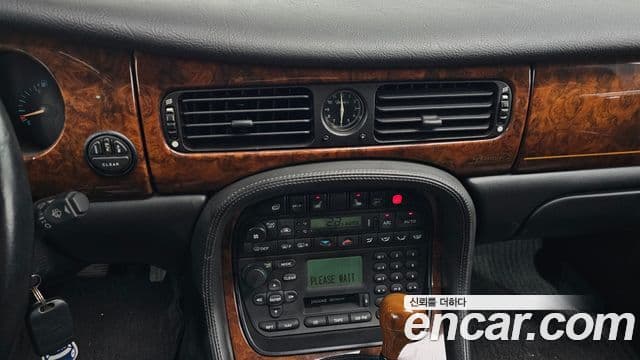 Jaguar 다임러, 2002 14