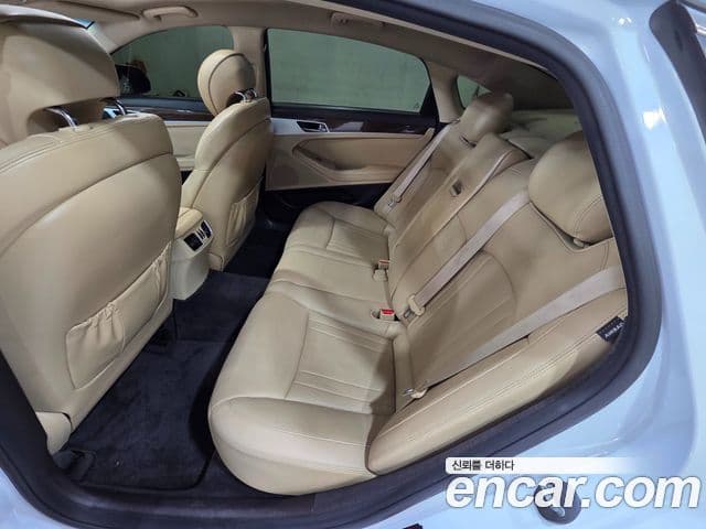Hyundai Genesis DH Modern, 2014 10