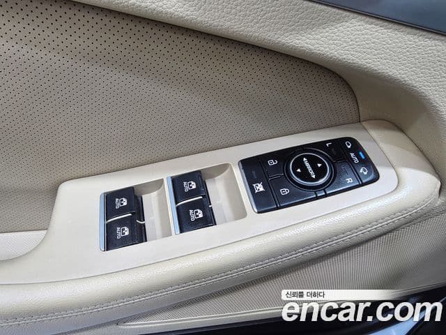 Hyundai Genesis DH Modern, 2014 13