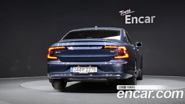 Volvo S90 B6 AWD Ultimate Bright, 2023 4