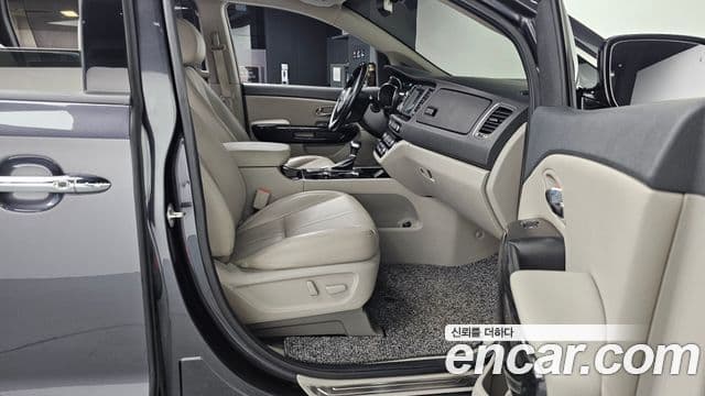 Kia The / новый New Carnival Special, 2019 11