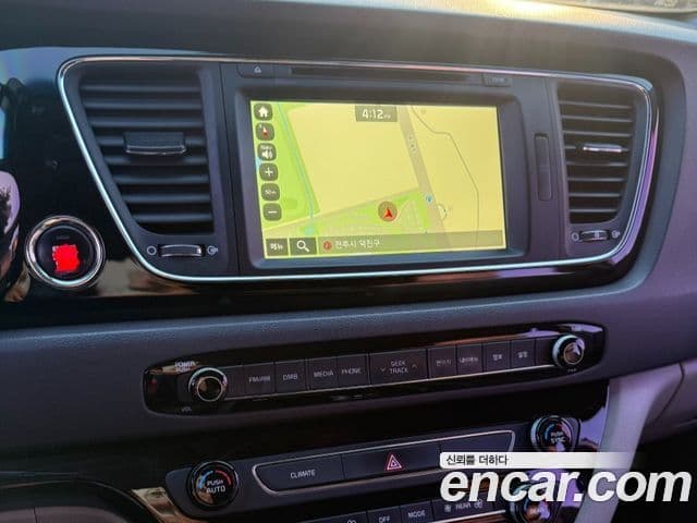 Kia All New Carnival Noblesse, 2016 9