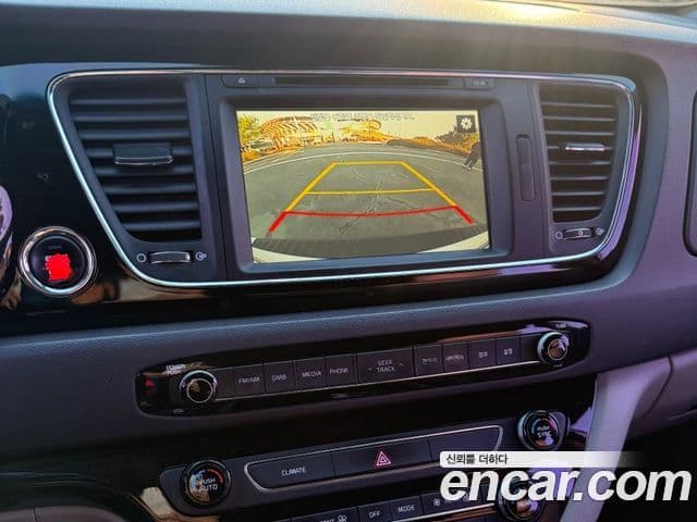 Kia All New Carnival Noblesse, 2016 10