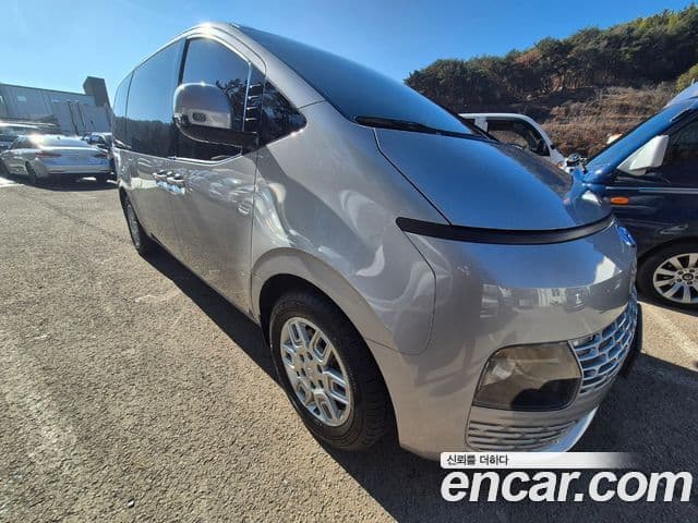 Hyundai Staria Modern, 2023 3
