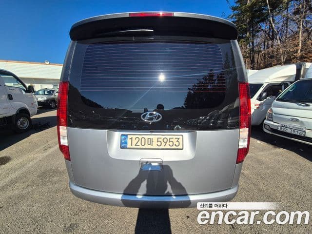 Hyundai Staria Modern, 2023 4