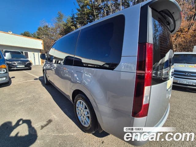 Hyundai Staria Modern, 2023 6