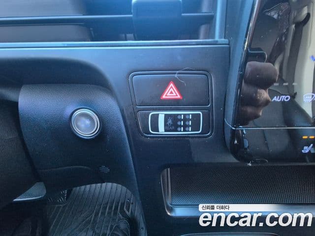 Hyundai Staria Modern, 2023 14