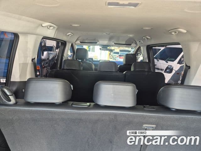 Hyundai Staria Modern, 2023 16