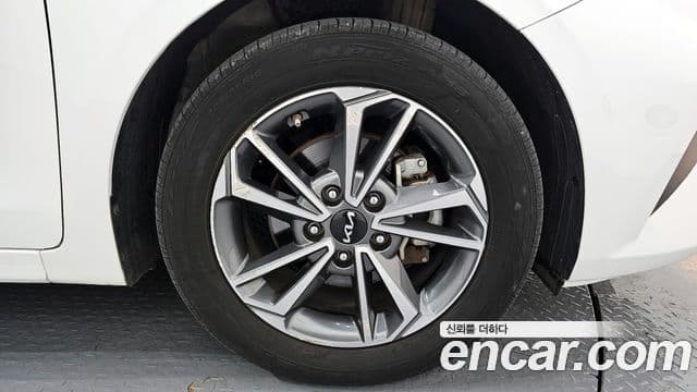 Kia The / новый New K3 2세대 Prestige, 2022 все фото