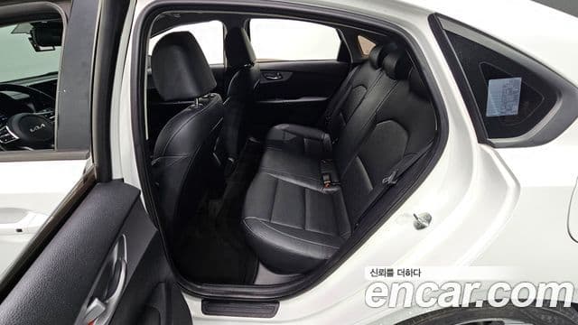 Kia The / новый New K3 2세대 Prestige, 2022 11