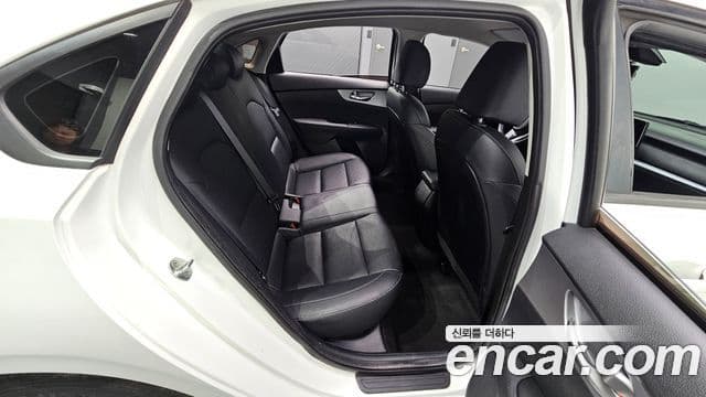 Kia The / новый New K3 2세대 Prestige, 2022 12