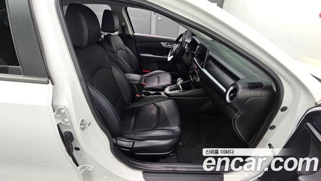 Kia The / новый New K3 2세대 Prestige, 2022 13