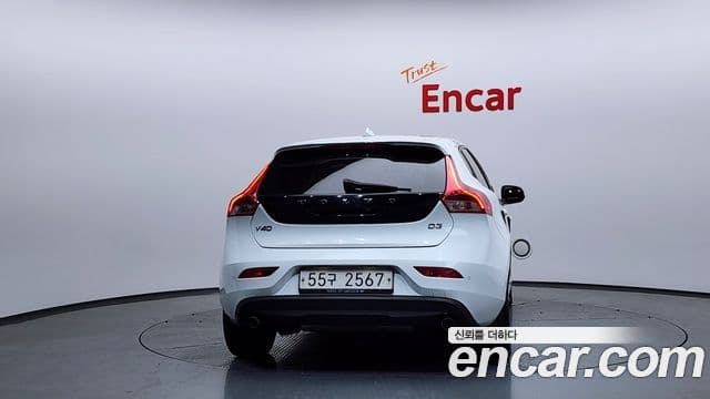 Volvo V40 2세대, 2018 4