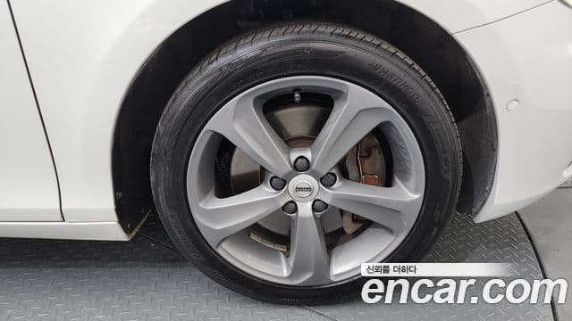 Volvo V40 2세대, 2018 все фото