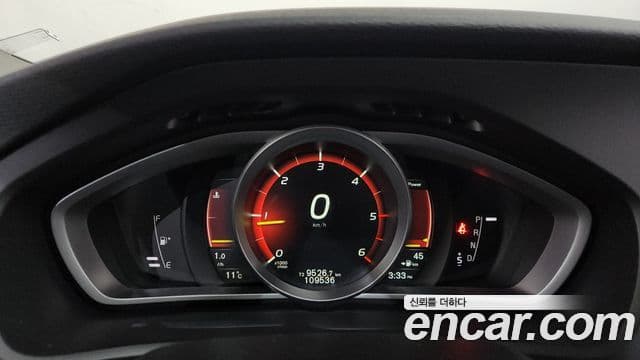 Volvo V40 2세대, 2018 8