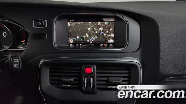 Volvo V40 2세대, 2018 15