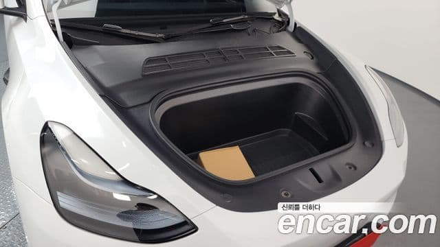 Tesla модель Y Long Range AWD, 2024 6