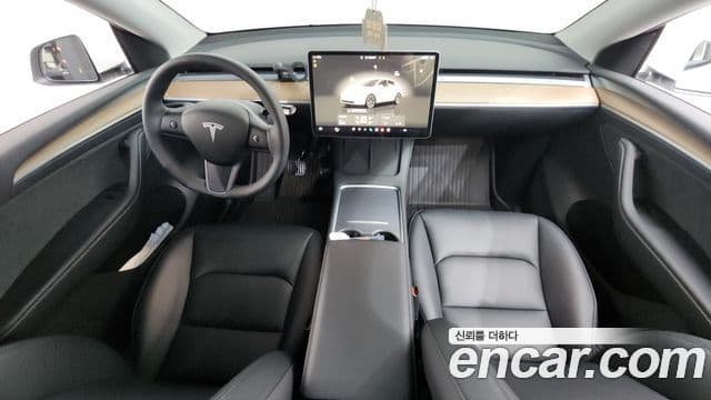 Tesla модель Y Long Range AWD, 2024 7