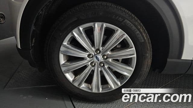 Ford Explorer 6세대 2.3 Limited 4WD, 2023 все фото