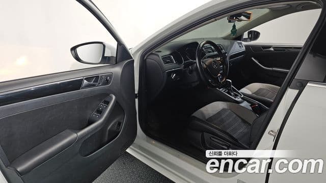 Volkswagen New Jetta 6세대, 2015 10