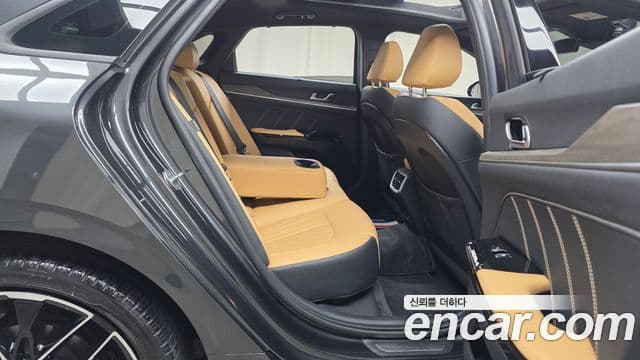 Kia K5 3세대 Signature, 2022 12