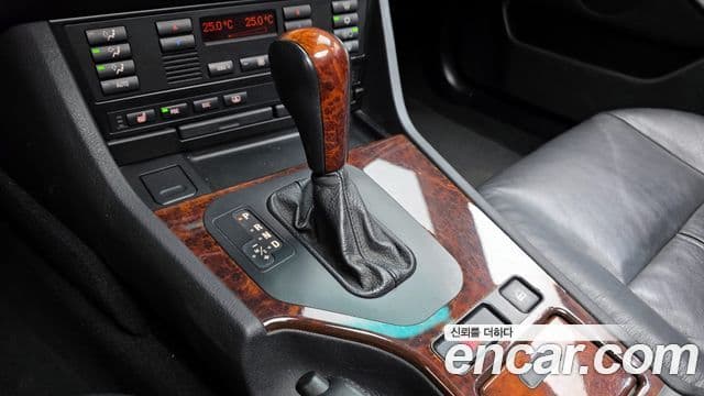 BMW 5시리즈 E39, 2002 9