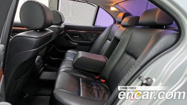 BMW 5시리즈 E39, 2002 12