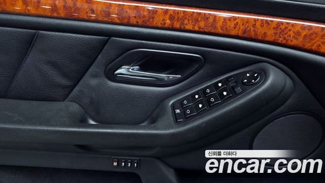 BMW 5시리즈 E39, 2002 16