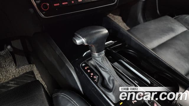 Kia All New K7 3.0 LPI Prestige (арендный автомобиль), 2018 9