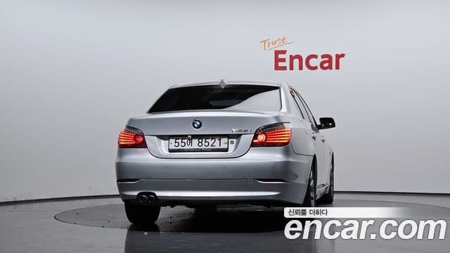 BMW 5시리즈 (E60) 528i седан, 2008 4