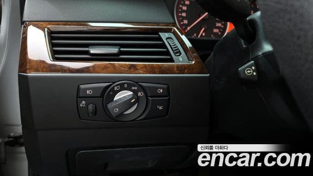 BMW 5시리즈 (E60) 528i седан, 2008 16