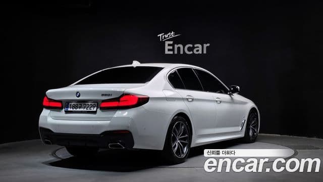 BMW 5시리즈 (G30) 520i M Sport, 2023 2