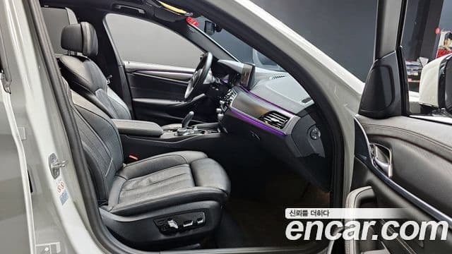 BMW 5시리즈 (G30) 520i M Sport, 2023 10