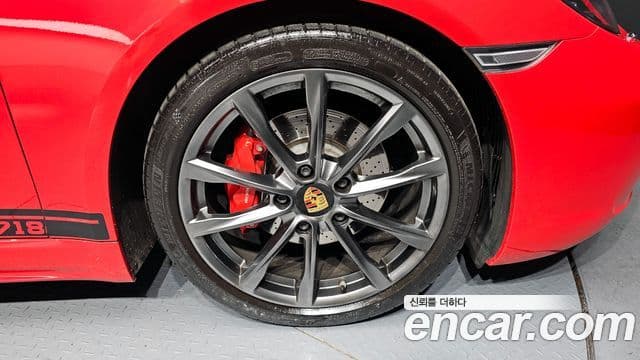 Porsche 718 Boxster, 2018 все фото