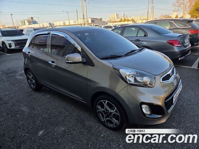 Kia All New Morning Luxury, 2014 3