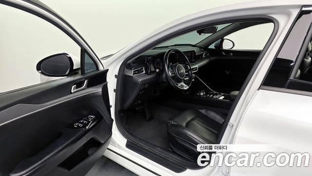 Kia K5 3세대 Standard, 2023 10