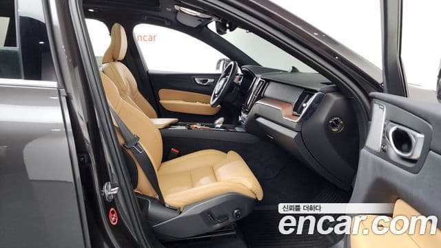 Volvo XC60 2세대 B6 Ultimate Bright, 2024 11