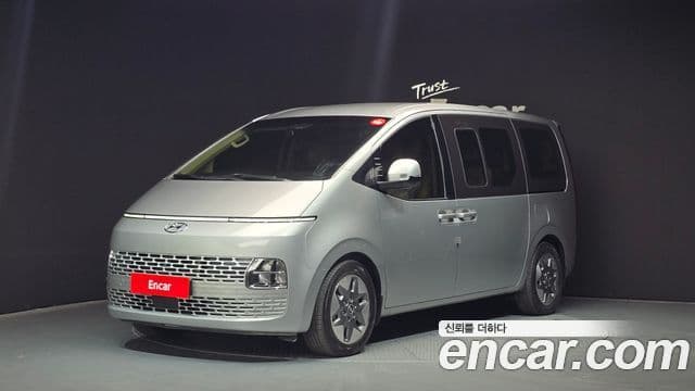 Hyundai Staria Modern, 2023 1