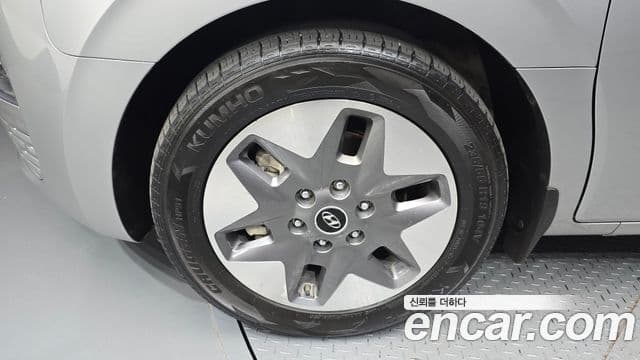 Hyundai Staria Modern, 2023 все фото