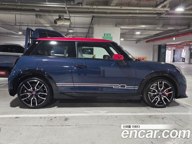 Mini Cooper S 4세대 JCW, 2025 19