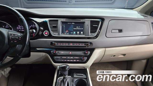 Kia All New Carnival Noblesse, 2015 14