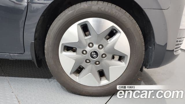 Hyundai Staria Modern, 2024 все фото