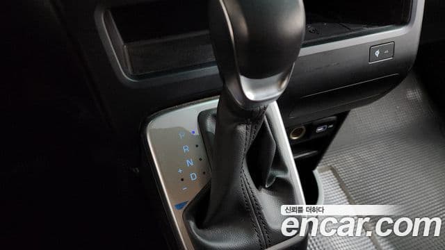 Hyundai Staria Modern, 2024 9