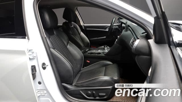 Genesis G70 Supreme, 2018 11